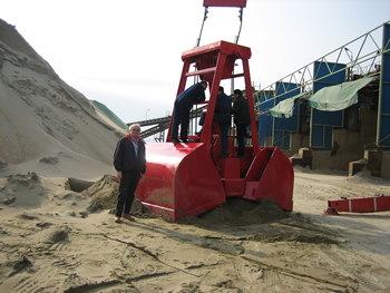 clamshell bucket